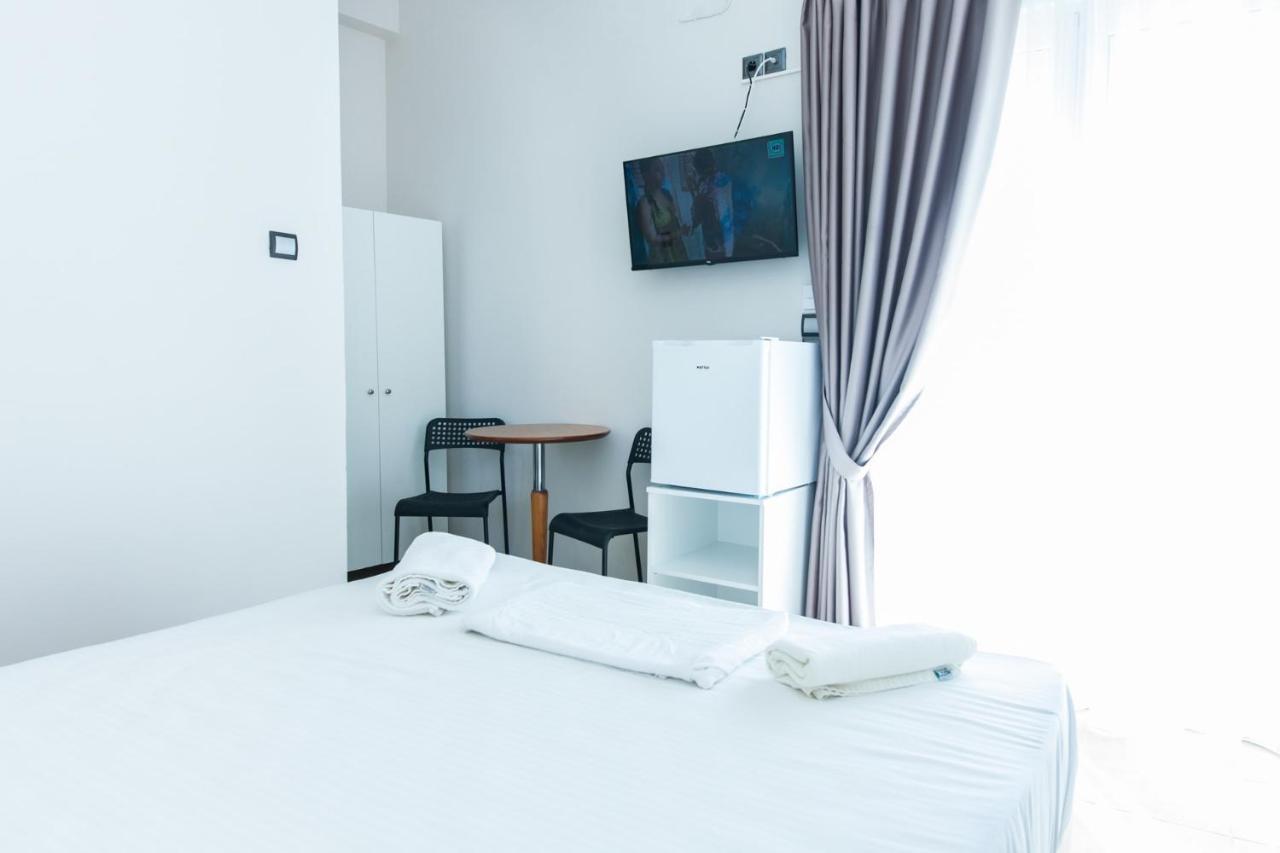 Silver Hotel Athens Double Room With Balcony Eksteriør billede