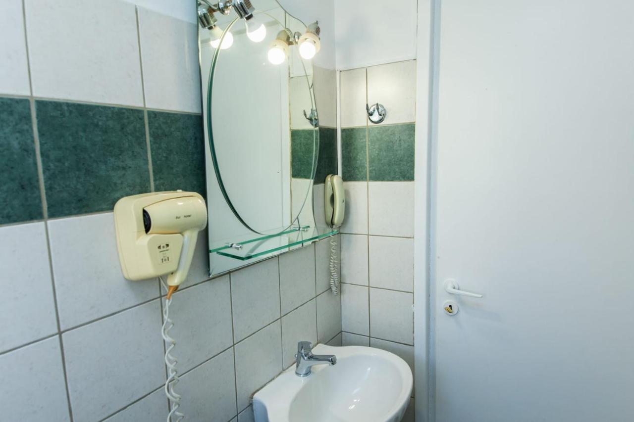 Silver Hotel Athens Double Room With Balcony Eksteriør billede
